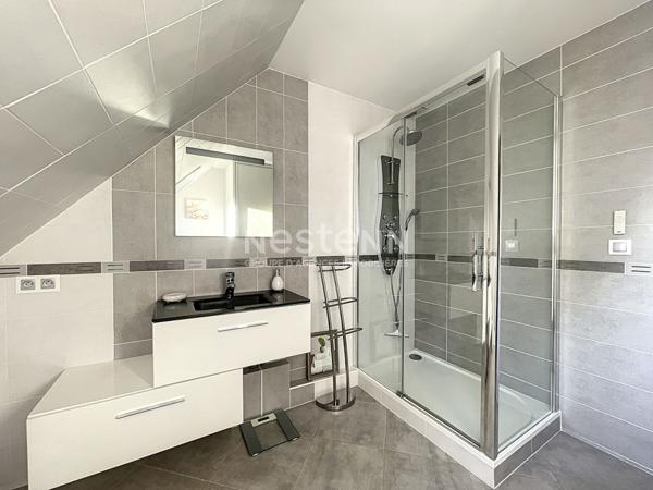 Maison Lamorlaye 7 pièce(s) - 165 m2 - 4 chambres - Sous sol total - Proche centre ville