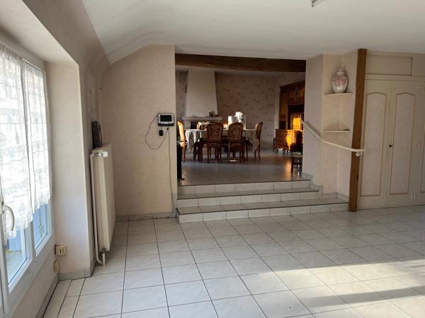 Montjean-sur-Loire (49570) 2 maisons (T5 + T2)