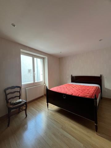 Montjean-sur-Loire (49570) 2 maisons (T5 + T2)