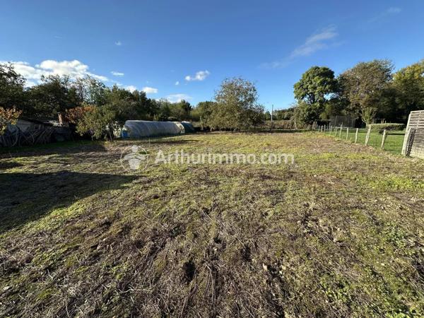 Vente Terrain 840 m2 à Saint-Astier