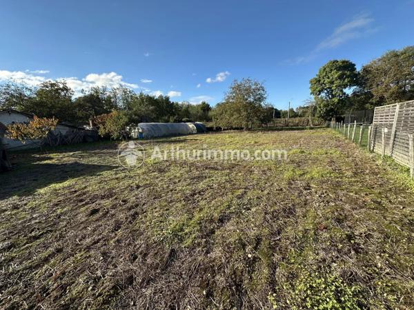 Vente Terrain 840 m2 à Saint-Astier