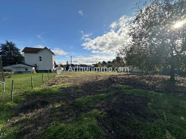 Vente Terrain 840 m2 à Saint-Astier