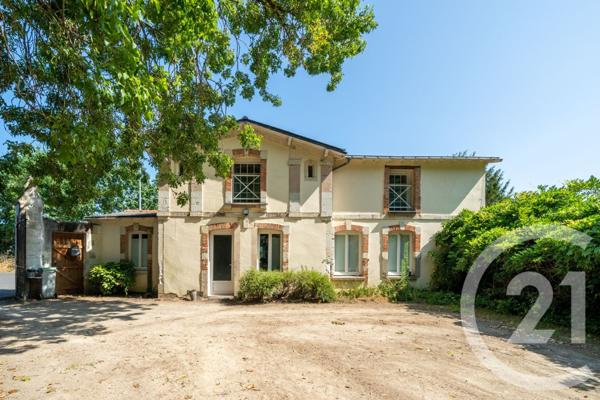 Maison à vendre  10 pièces - 420 m2 STE LUCE SUR LOIRE - 44