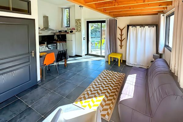 Maison 5 chambres et studio, Verines 17540