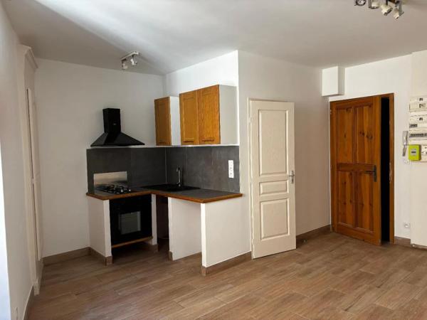 Appartement à louer aux Vans (07140)