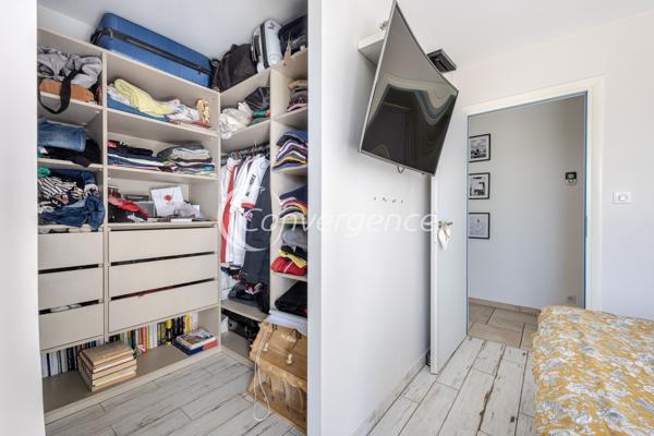 Maison
                                                                                                                                                                                                                                                                                                                        6 pièce(s)                                                                                                                                                                                                          4 chambre(s)                                                                                                                                                                                                          139  m²