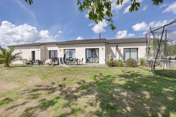 Maison
                                                                                                                                                                                                                                                                                                                        6 pièce(s)                                                                                                                                                                                                          4 chambre(s)                                                                                                                                                                                                          139  m²