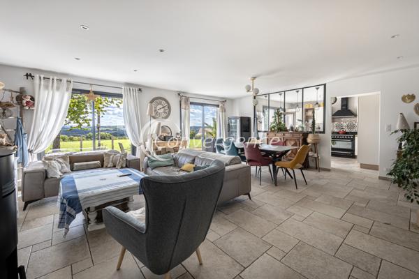 Maison
                                                                                                                                                                                                                                                                                                                        6 pièce(s)                                                                                                                                                                                                          4 chambre(s)                                                                                                                                                                                                          139  m²
