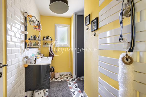 Maison
                                                                                                                                                                                                                                                                                                                        6 pièce(s)                                                                                                                                                                                                          4 chambre(s)                                                                                                                                                                                                          139  m²