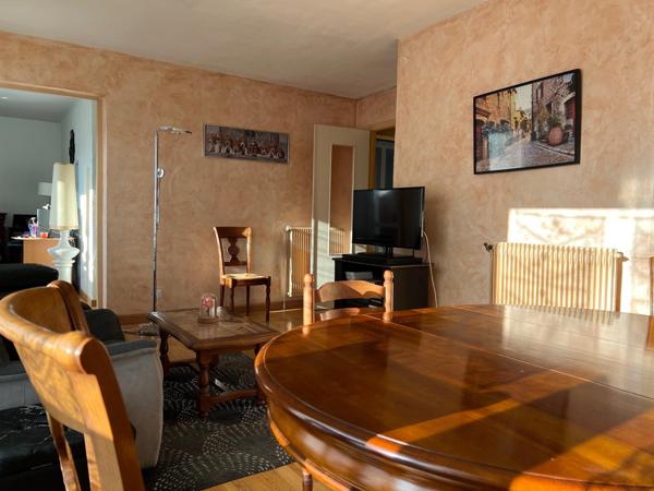 GENEREUX 5 Pièces Plein centre ville avec  Jardin privatif