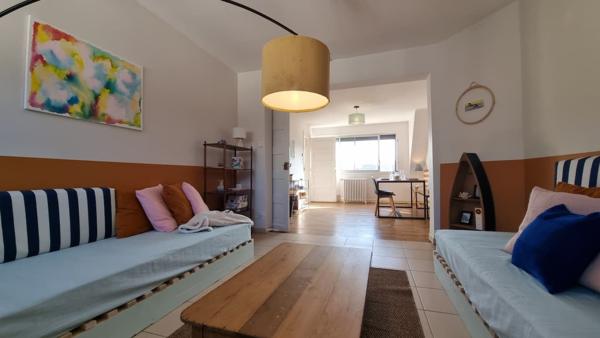 Appartement
                                                                                                                                                                                                                                                                                                                        2 pièce(s)                                                                                                                                                                                                          1 chambre(s)                                                                                                                                                                                                          52  m²