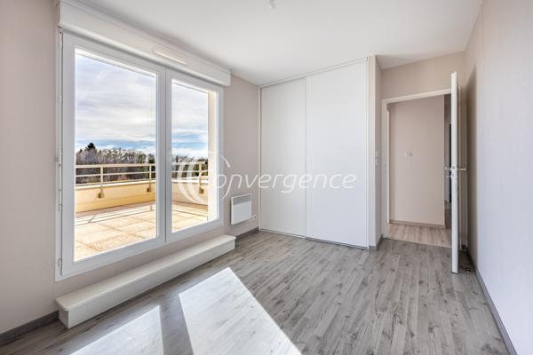 Appartement
                                                                                                                                                                                                                                                                                                                        4 pièce(s)                                                                                                                                                                                                          3 chambre(s)                                                                                                                                                                                                          77  m²