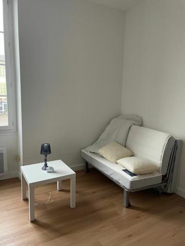 Appartement à louer    1 pièce •  Mont-de-Marsan