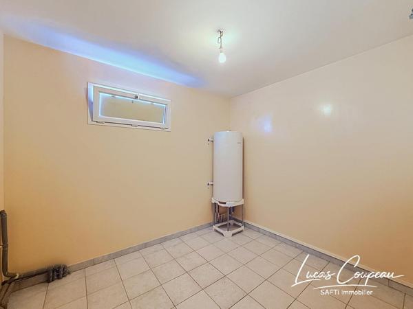 Maison à rénover avec 3 hectares