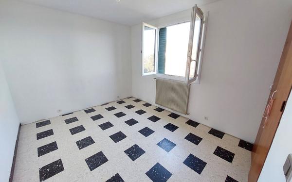 Maison à vendre    7 pièces •  Manosque