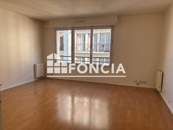 Location Studio 31.07 m² - 69 RUE COMPANS Paris 75019