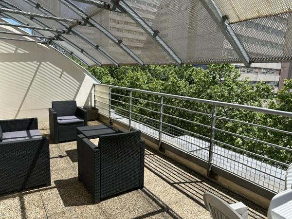 T2 en dernier étage avec terrasse