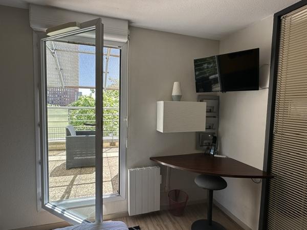 T2 en dernier étage avec terrasse