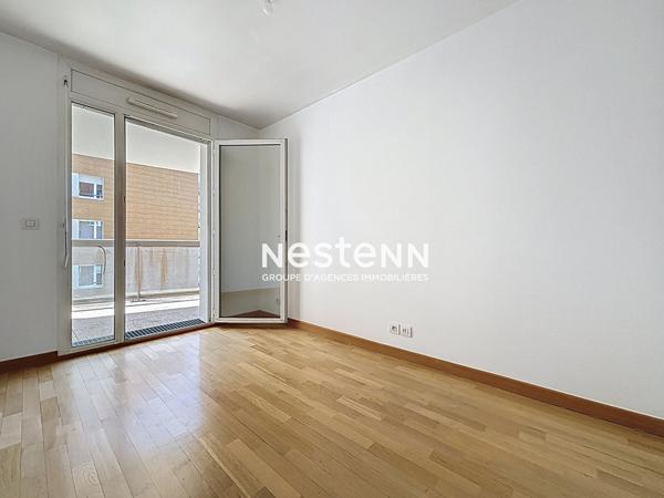 ISSY LES MOULINEAUX - FORT D'ISSY - Vente appartement 3 pièces de 67,60 m² avec un balcon de 10,80 m²