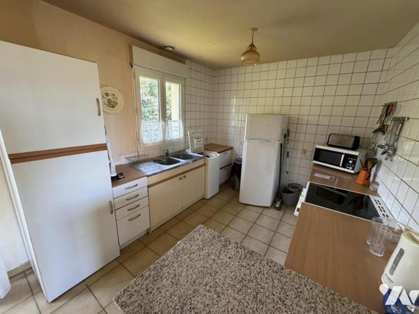 Ensemble de deux maisons de plain-pied proche centre bourg de Barneville