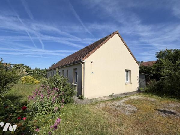 Ensemble de deux maisons de plain-pied proche centre bourg de Barneville