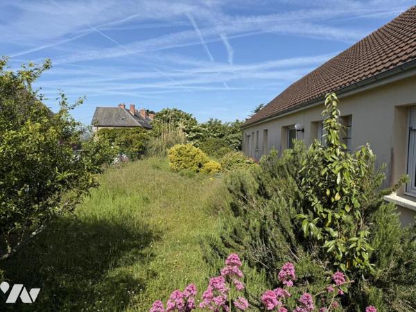 Ensemble de deux maisons de plain-pied proche centre bourg de Barneville