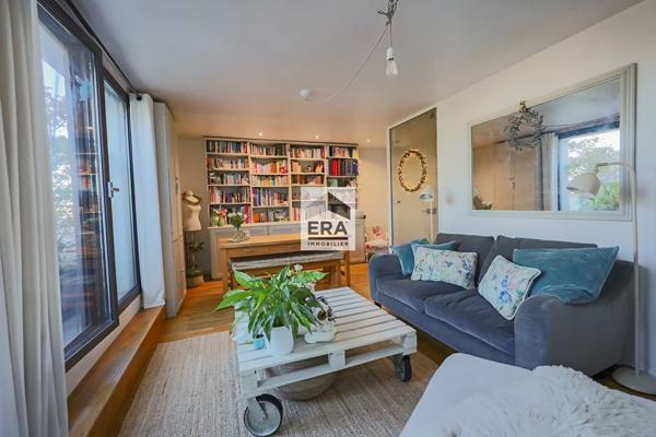 Appartement Paris 4 pièce(s) 109.87  m²