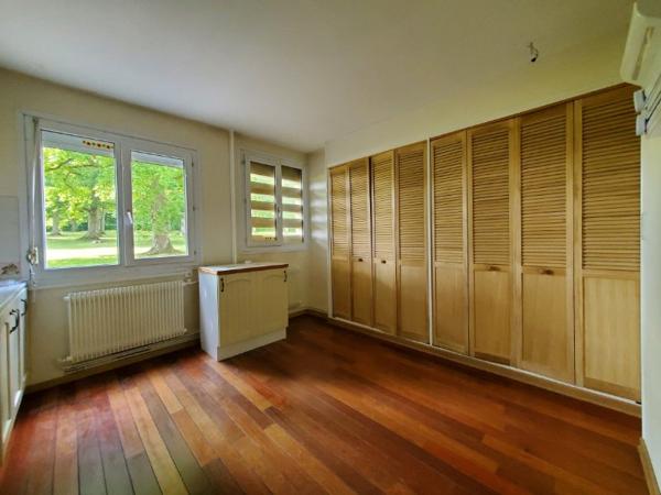 Appartement f3 en très bon état dans parc arboré calme pour investir ou habiter