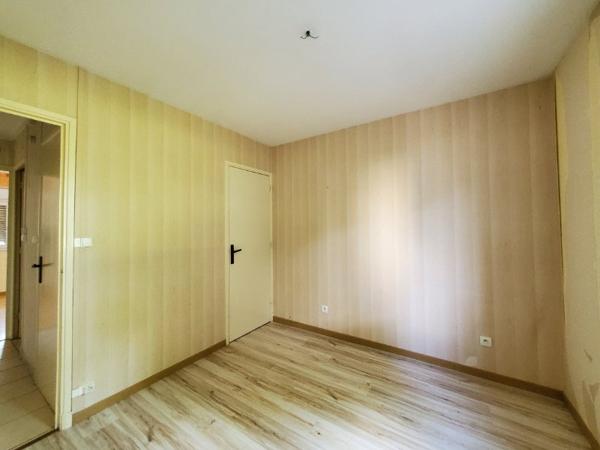 Appartement f3 en très bon état dans parc arboré calme pour investir ou habiter