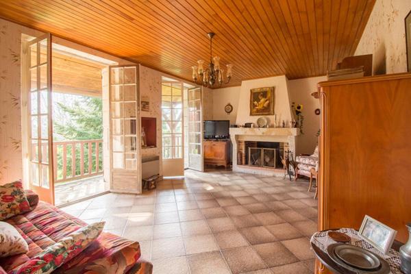 Maison plain pied avec grand terrain et jolie vue dégagée, Floirac, proche Martel