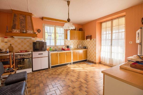 Maison plain pied avec grand terrain et jolie vue dégagée, Floirac, proche Martel