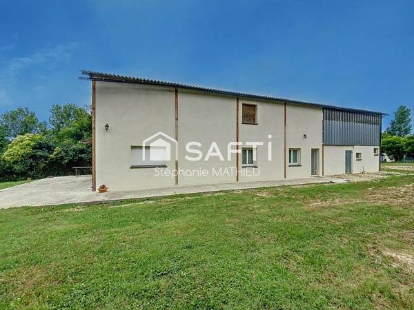 Maison avec hangar attenant