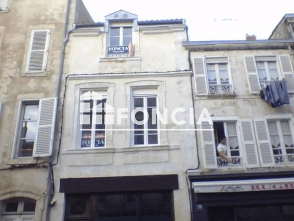Location Local commercial 60.94 m² - 13 RUE THIERS La Rochelle 17000