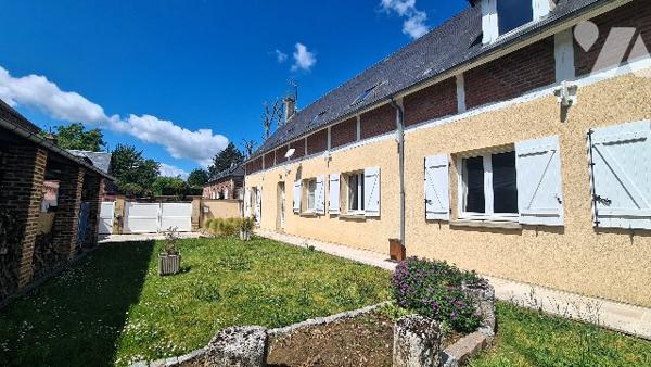 Maison de ville 9 pcs, 5 ch double portail.