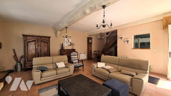 Maison de ville 9 pcs, 5 ch double portail.