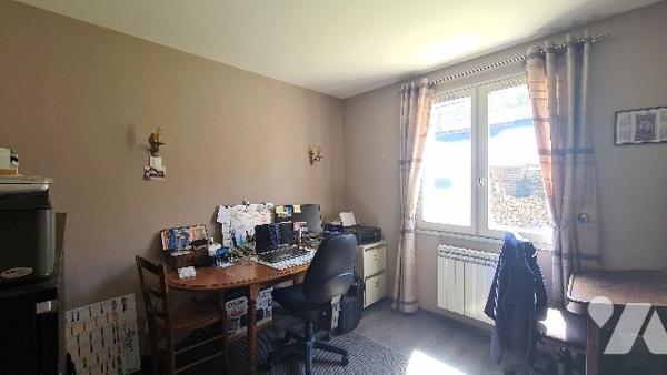 Maison de ville 9 pcs, 5 ch double portail.