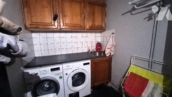 Maison de ville 9 pcs, 5 ch double portail.