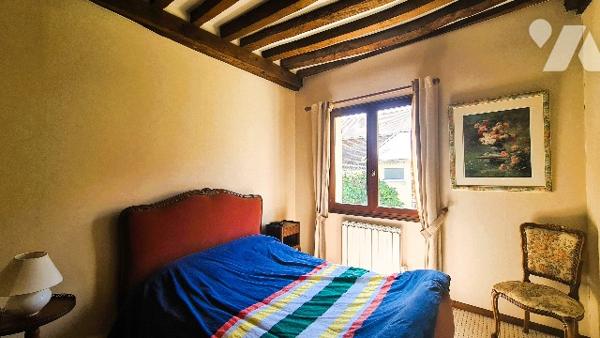 Maison de ville 9 pcs, 5 ch double portail.