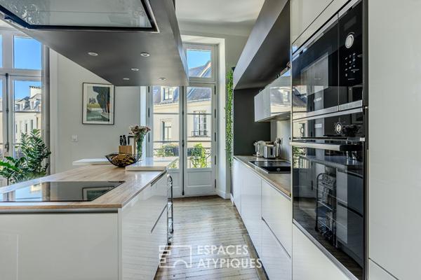 Bel appartement d’exception avec pièce de vie XXL – Nantes Hyper centre Graslin