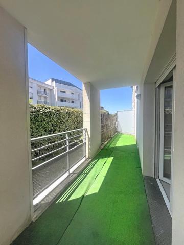 le Bouscat - T2 de 41 m2 avec terrasse et parking.