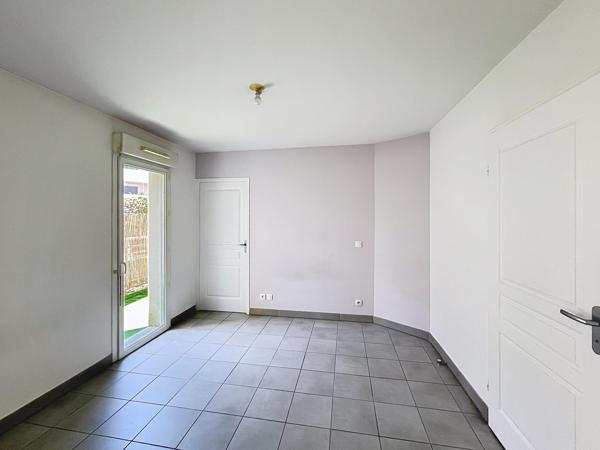 le Bouscat - T2 de 41 m2 avec terrasse et parking.