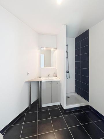 le Bouscat - T2 de 41 m2 avec terrasse et parking.