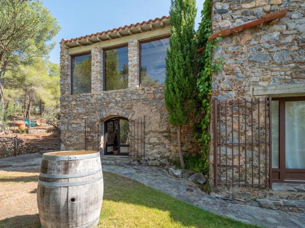 AUTHENTIQUE MAS AVEC GITE EN PLEINE NATURE SUR 1.9 HECTARES, ESPIRA DE L'AGLY