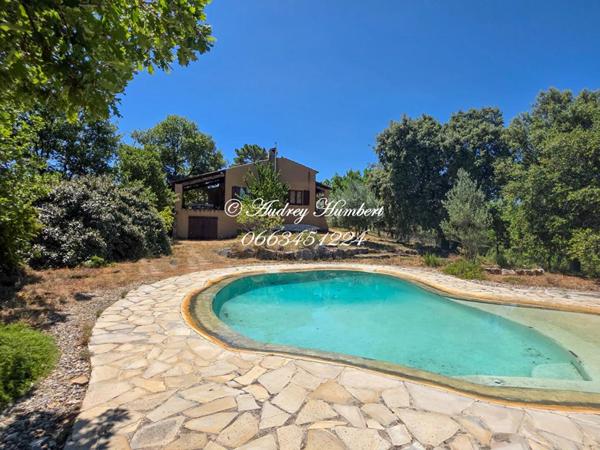 EXCLUSIVITE,  ALLEMAGNE en PROVENCE,  proche RIEZ, PROPRIETE au calme absolu composée d'une habitation de 150 m² + maisonnette sur 15 HA avec vue fabuleuse