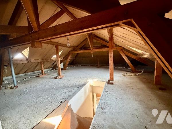Maison 200 m² – 8 pièces – Terrain arboré +1000m² – Possibilité acticité libérale – Centre Tomblaine