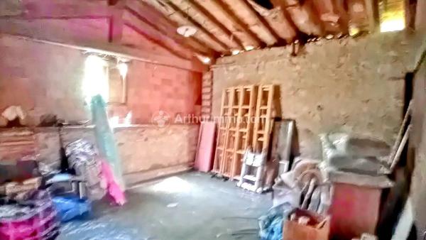 Vente                                                      Ferme
                        
                     6 pièces                      80 m2                     à Aiguefonde