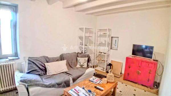 Vente                                                      Ferme
                        
                     6 pièces                      80 m2                     à Aiguefonde