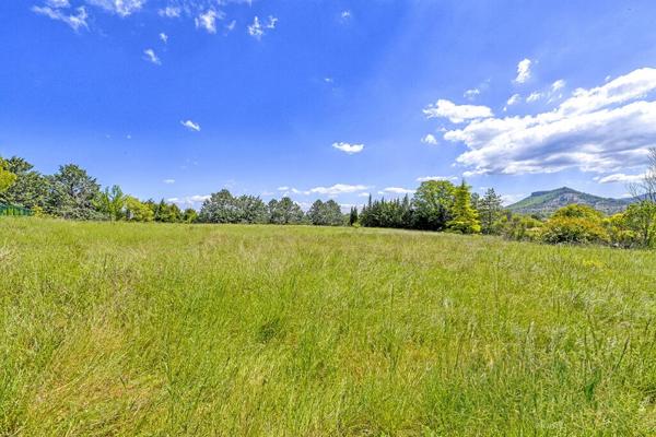 Magnifique terrain constructible 4700 m2 avec vue