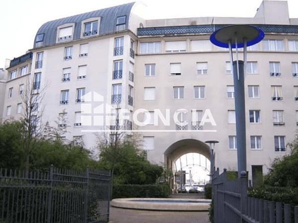 Location Studio 37.1 m² - 5 PLACE DES 3 GARES Cergy Le Haut 95800