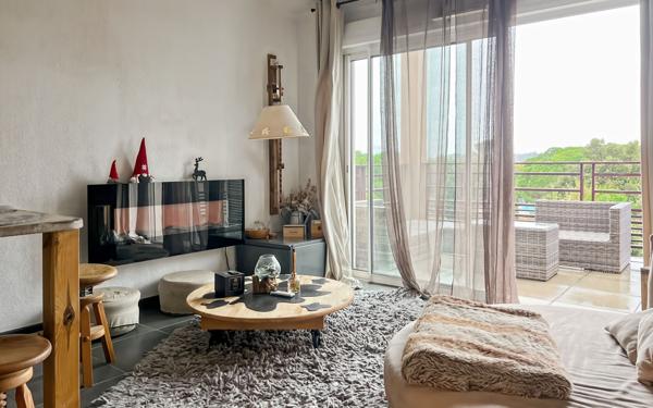 Appartement à vendre    2 pièces • 38,45 m2 Fréjus